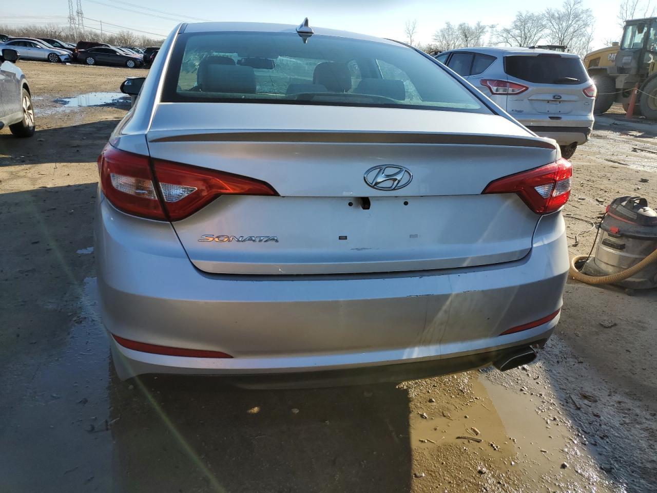 2017 HYUNDAI SONATA SE - Image 6