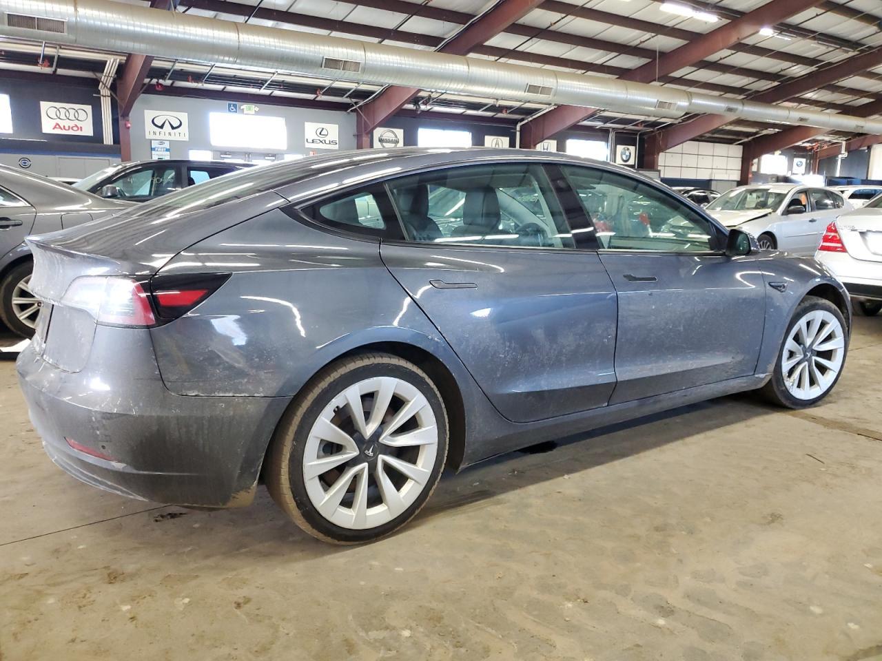 2023 TESLA MODEL 3 - Фото 3