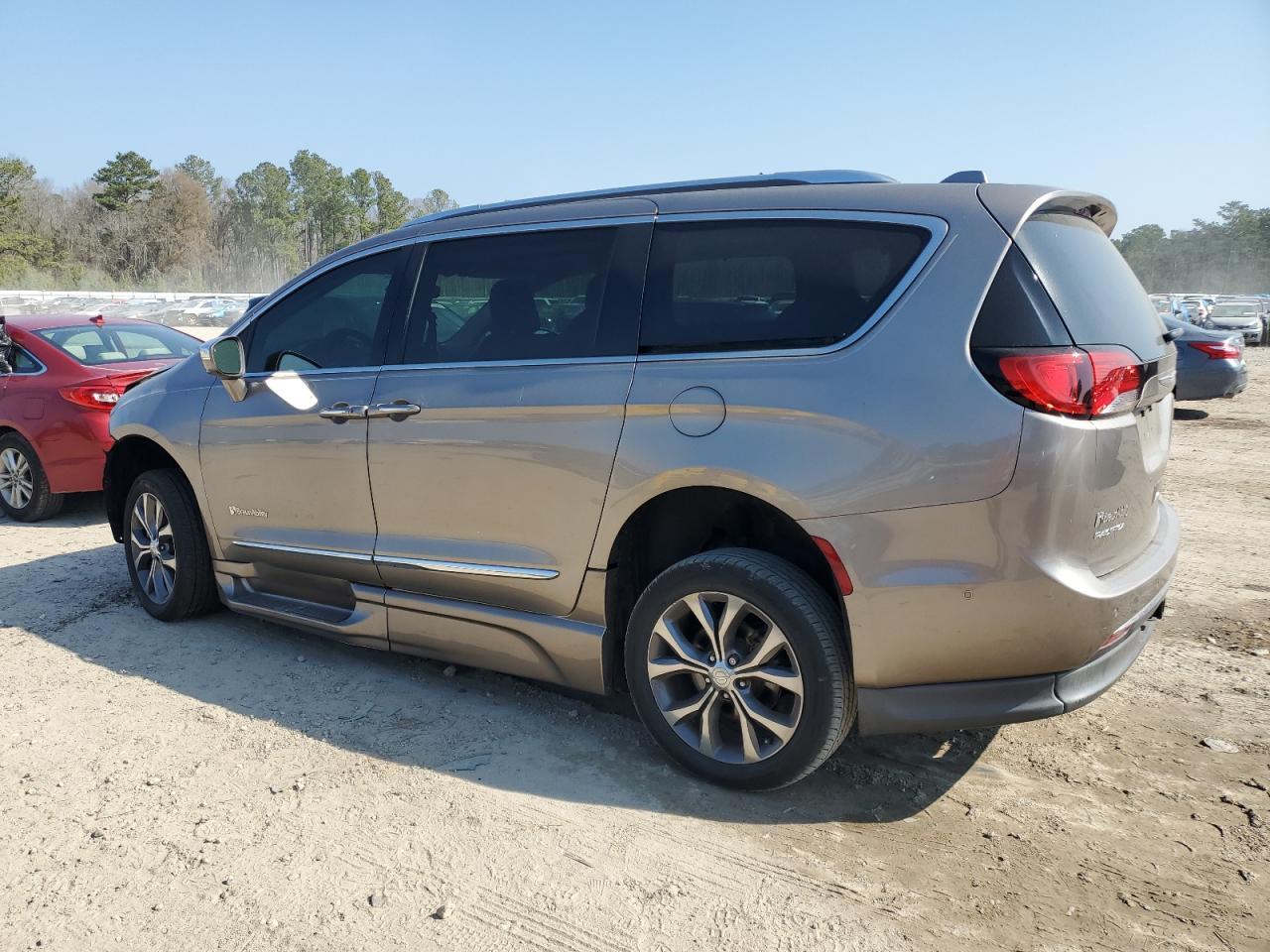 2017 CHRYSLER PACIFICA L - Фото 2