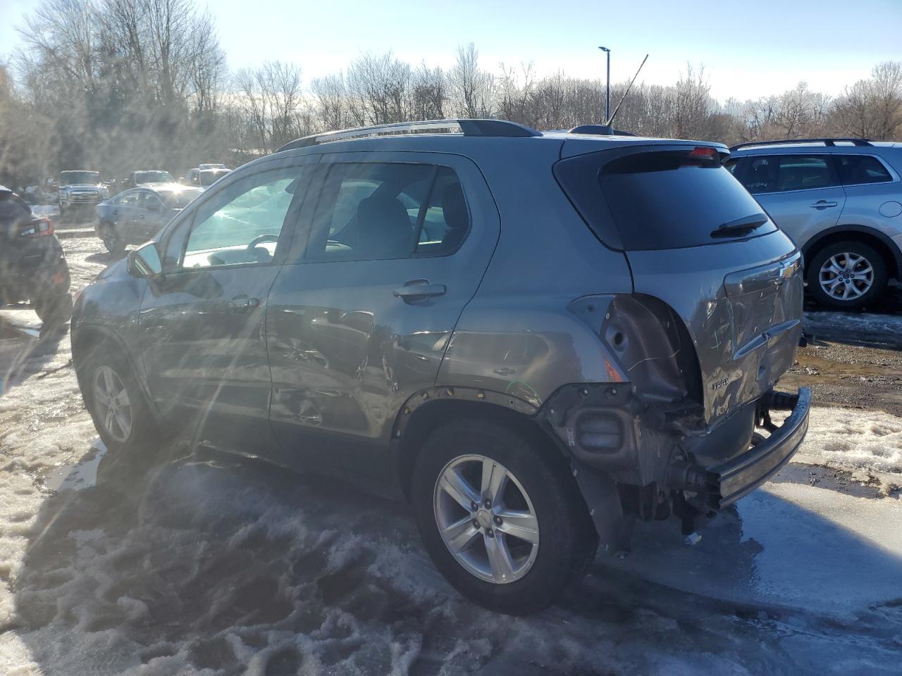 2021 CHEVROLET TRAX 1LT - Image 2