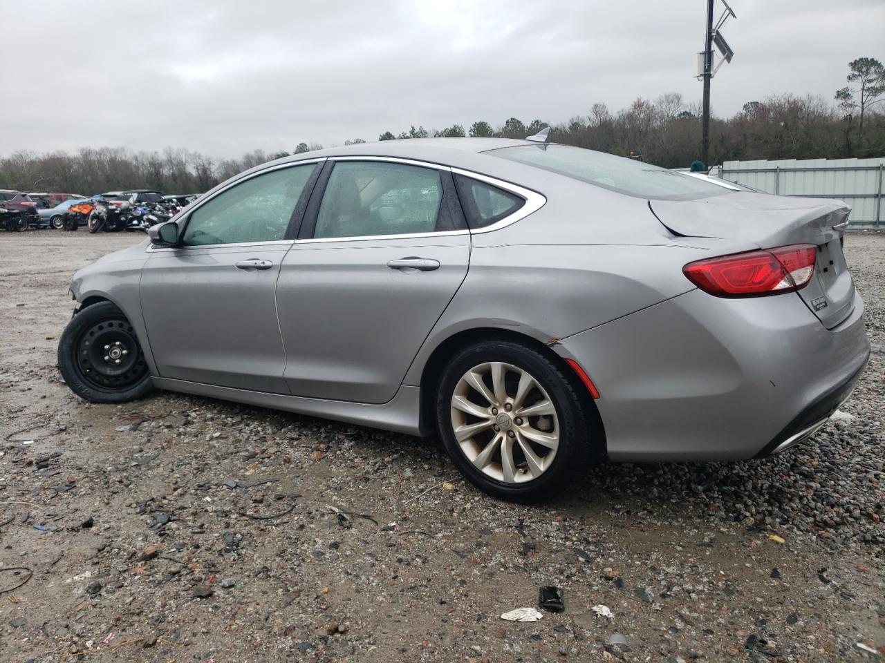 2015 CHRYSLER 200 C - Фото 2