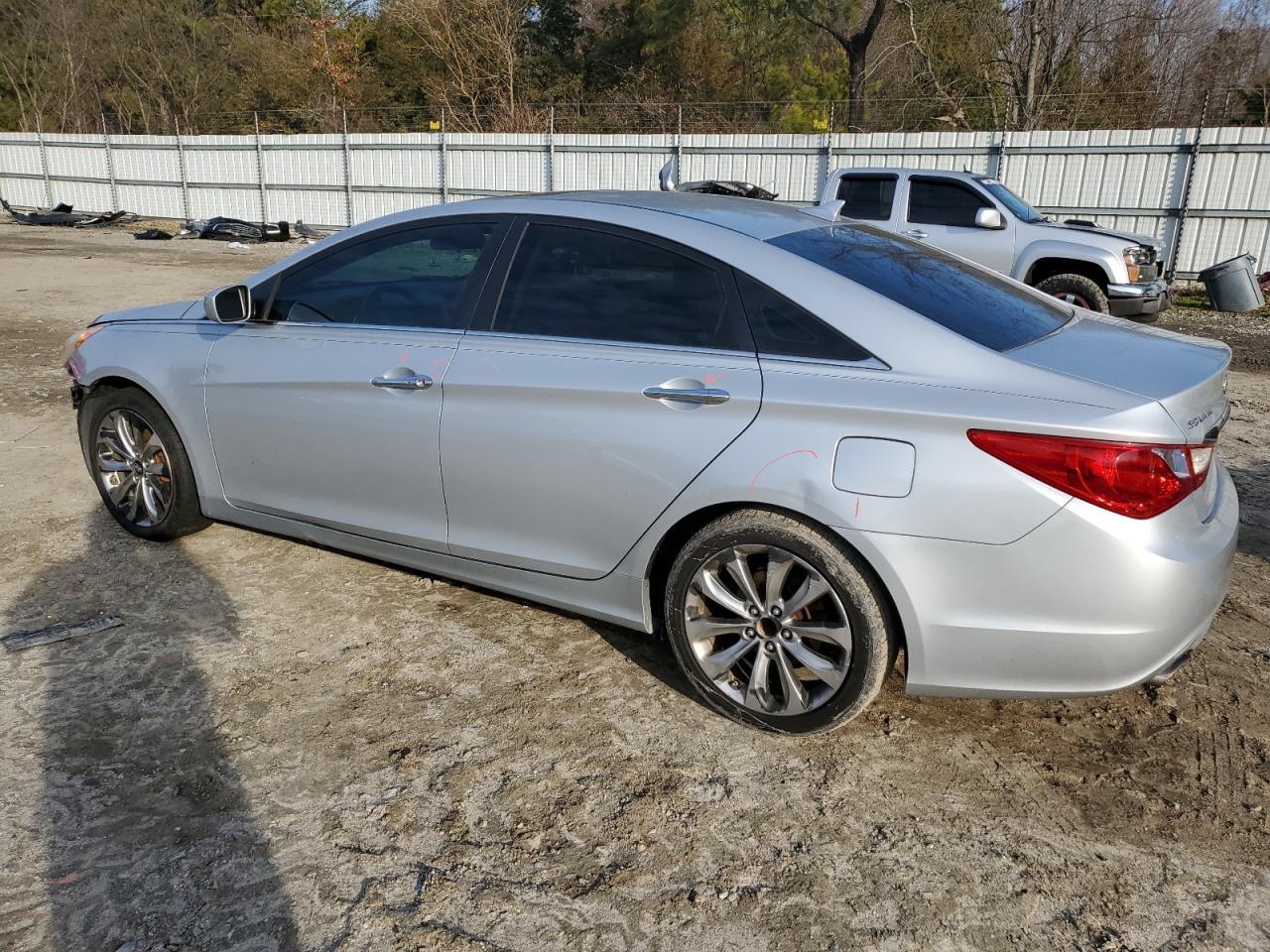 2011 HYUNDAI SONATA SE - Image 2
