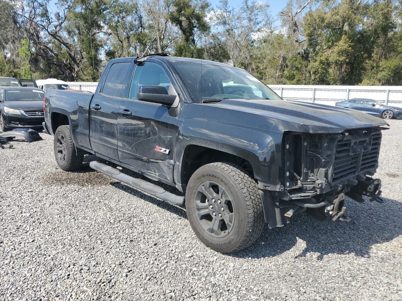 2017 CHEVROLET SILVERADO - Image 4