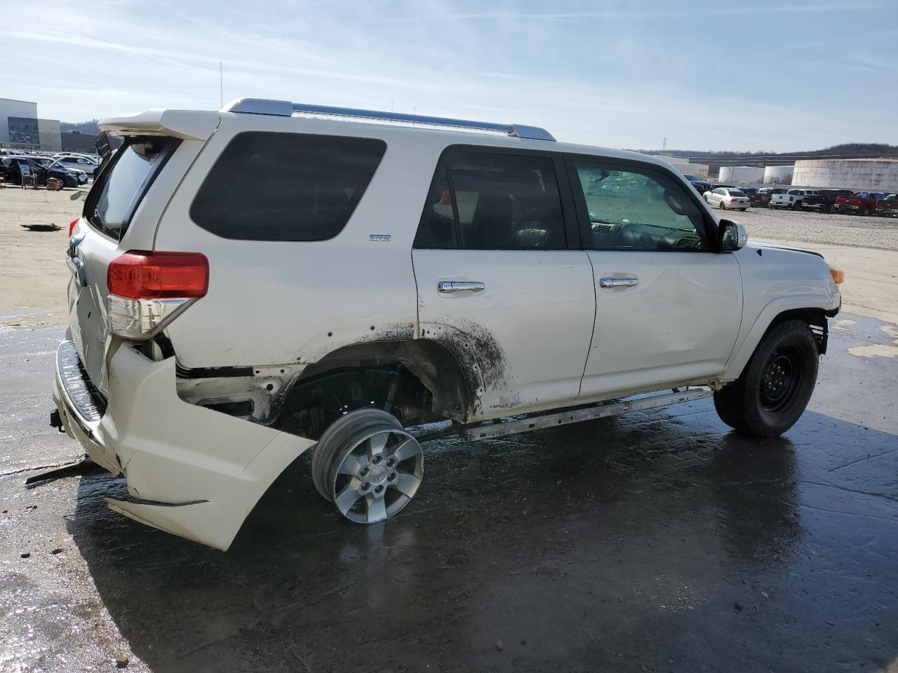 2011 TOYOTA 4RUNNER SR - Image 3