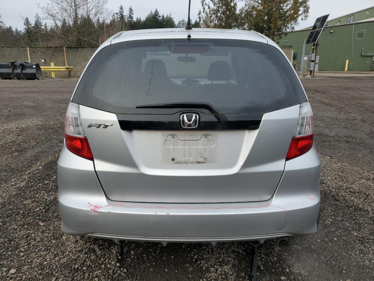 2011 HONDA FIT - Фото 6