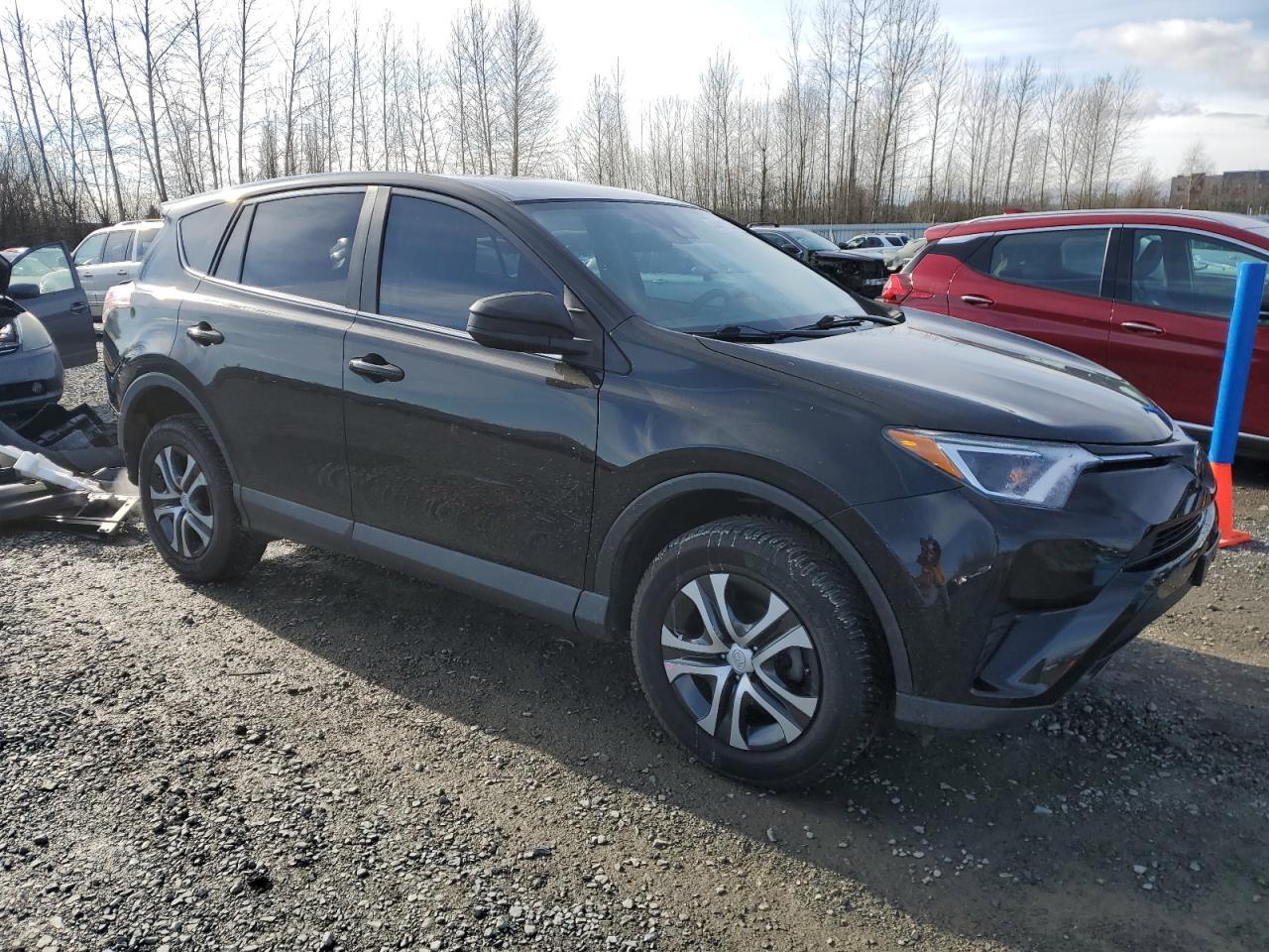 2018 TOYOTA RAV4 LE - Фото 4