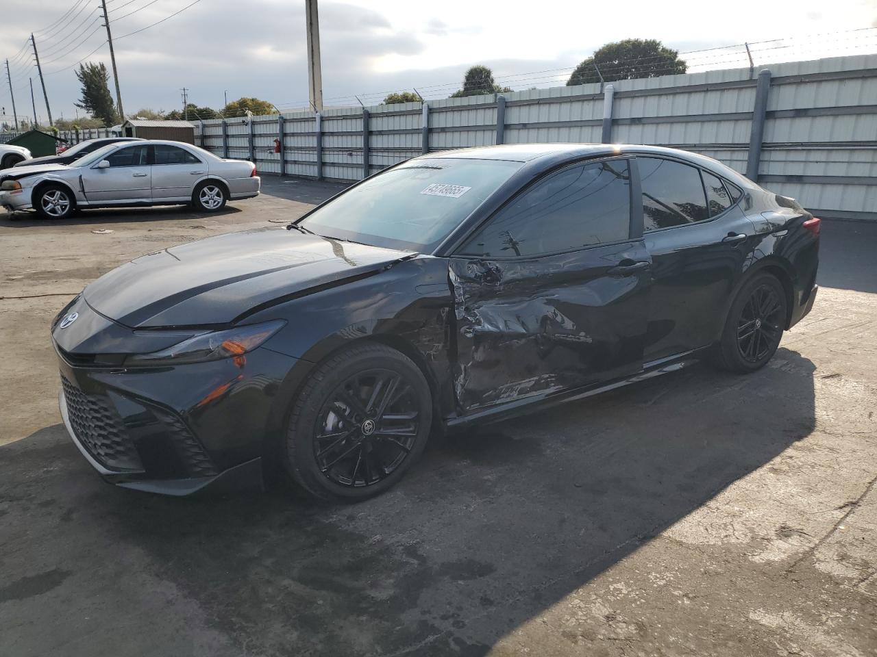 2025 TOYOTA CAMRY XSE