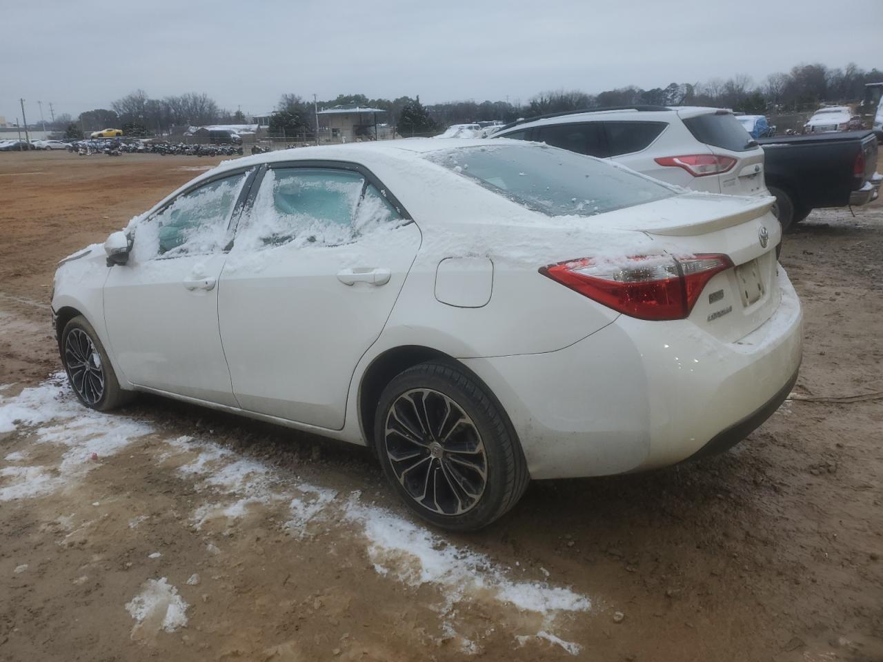 2015 TOYOTA COROLLA L - Фото 2