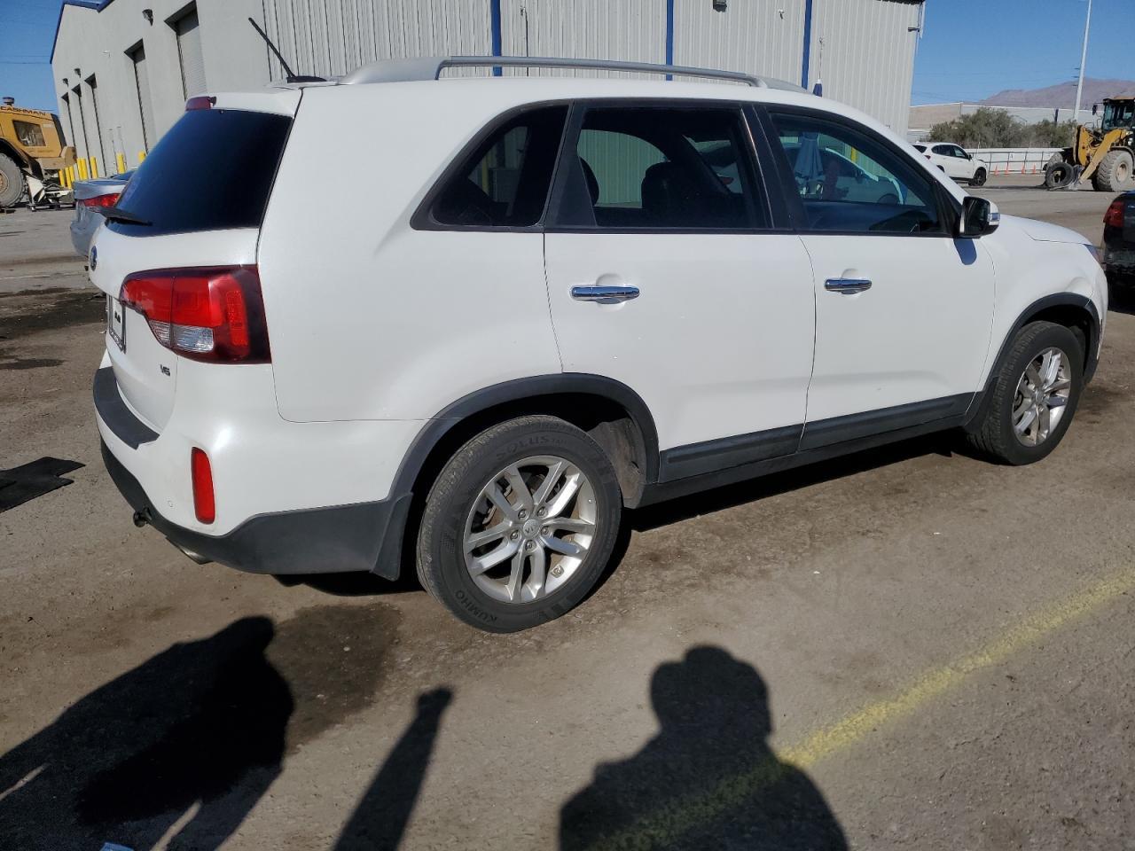 2015 KIA SORENTO LX - Image 3