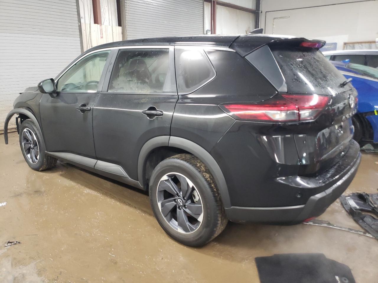2024 NISSAN ROGUE SV - Image 2