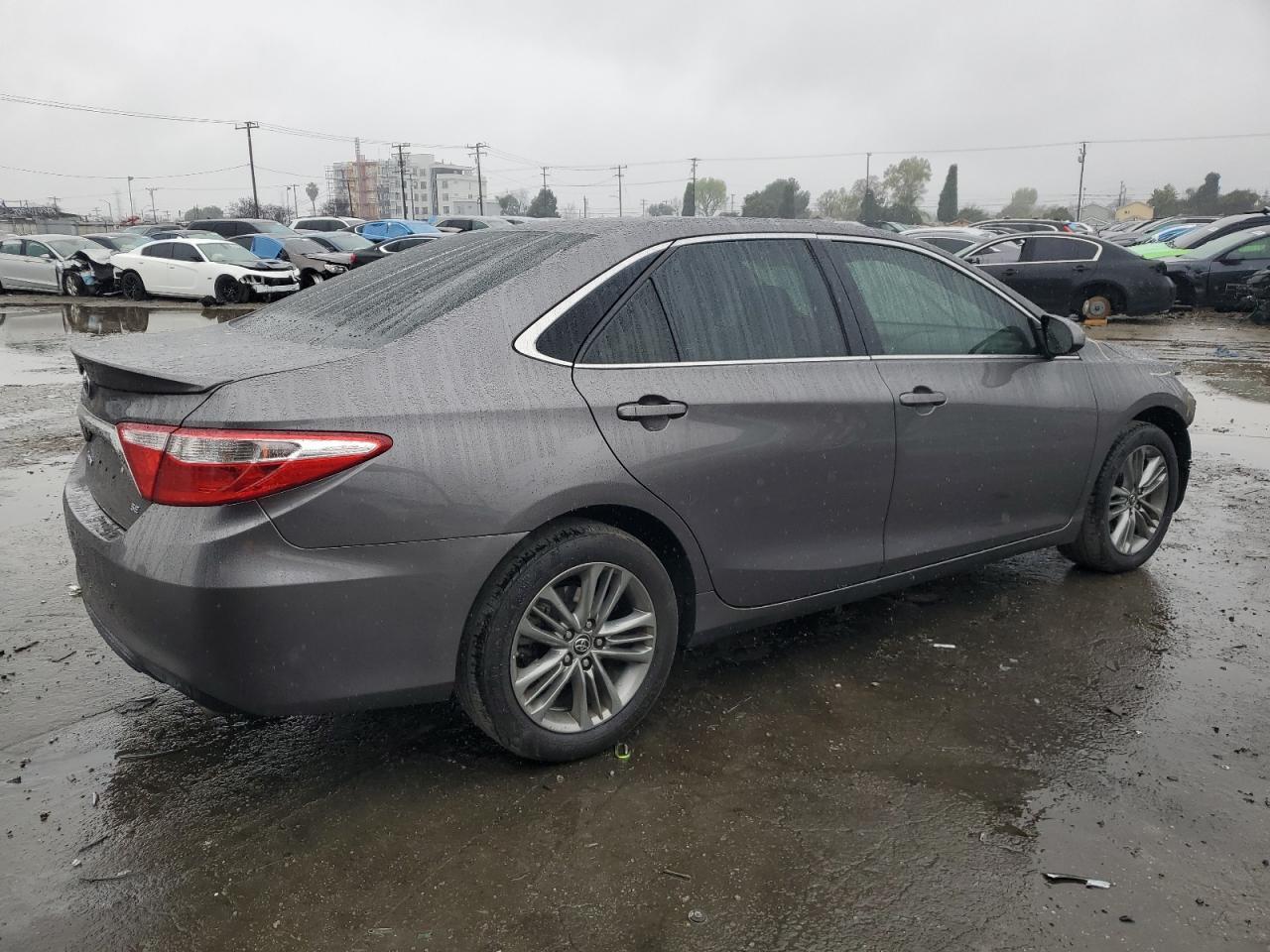 2016 TOYOTA CAMRY LE - Фото 3