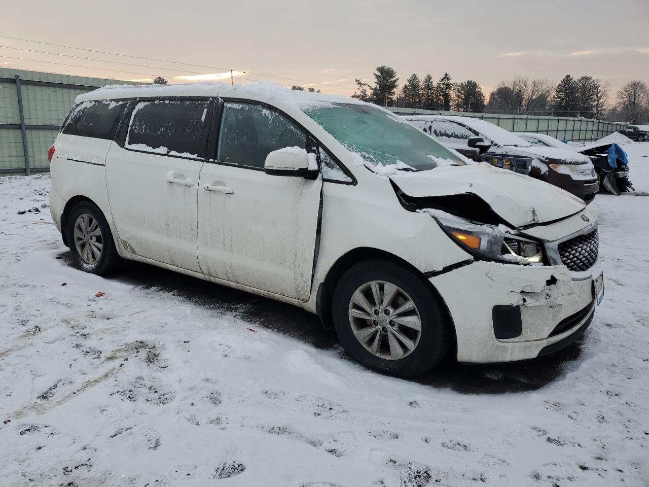 2016 KIA SEDONA LX - Фото 4