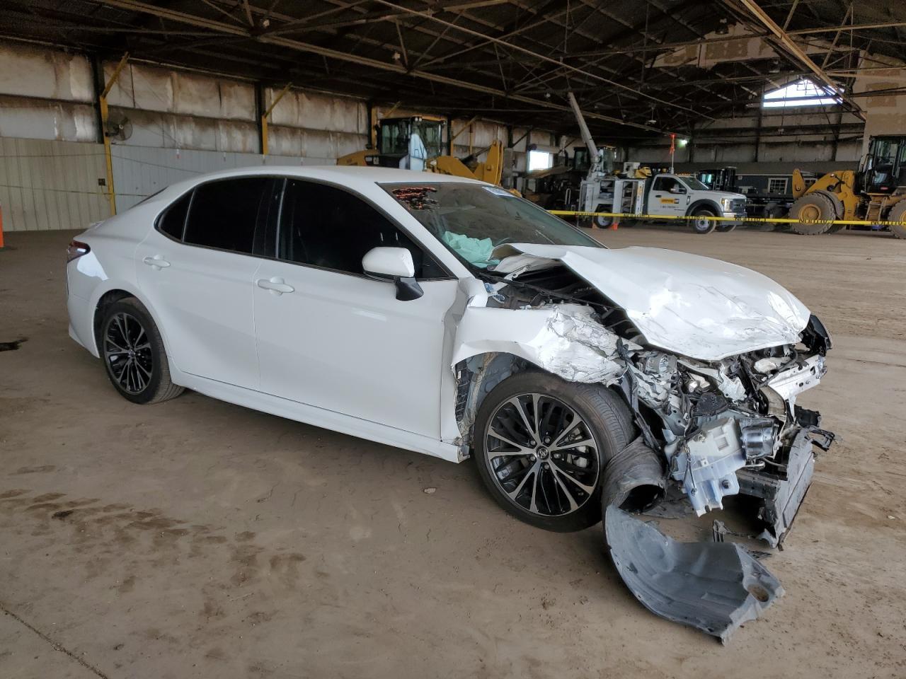 2018 TOYOTA CAMRY L - Фото 4