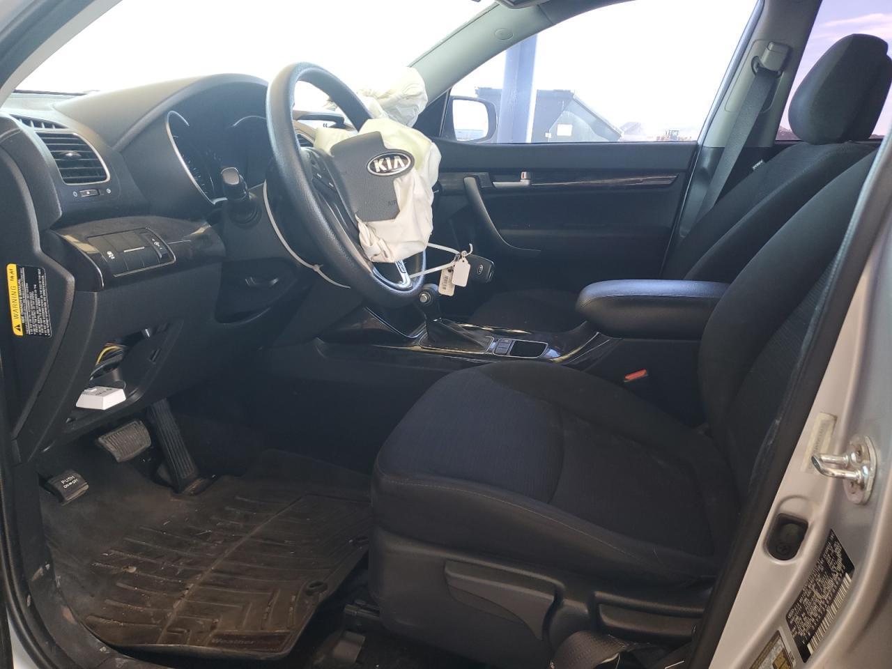 2015 KIA SORENTO LX - Image 7
