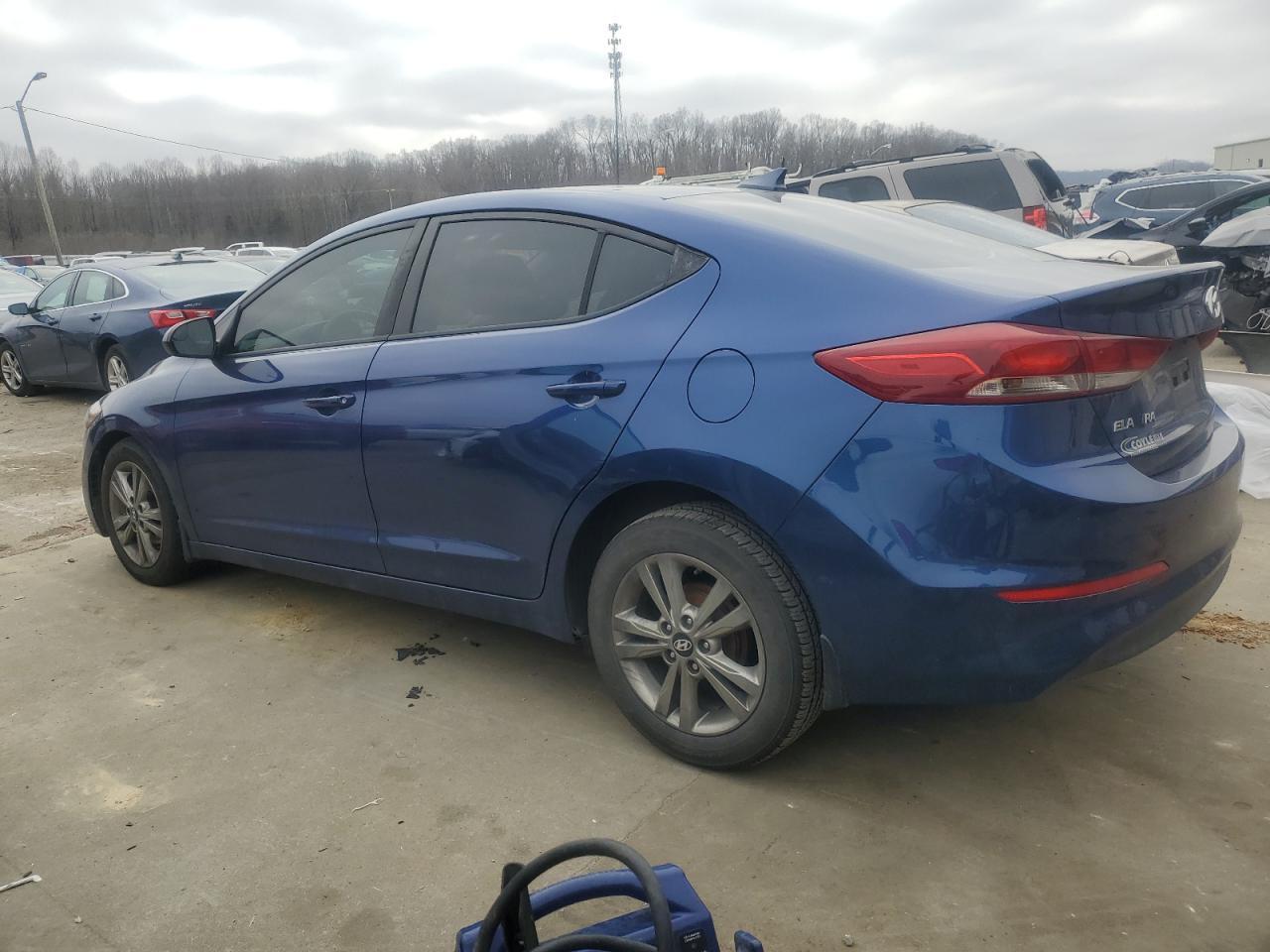 2017 HYUNDAI ELANTRA SE - Image 2