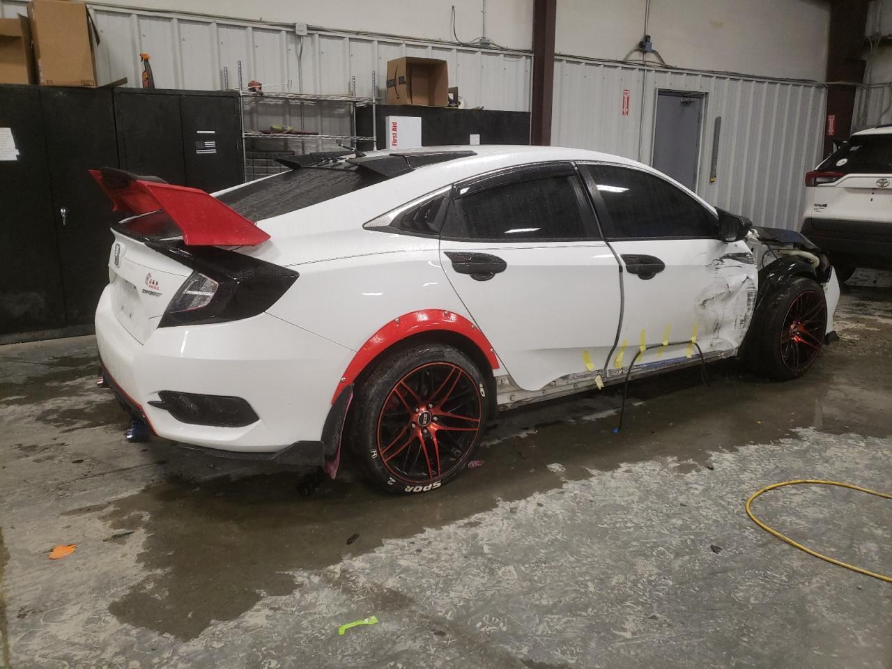 2019 HONDA CIVIC SPOR - Фото 3