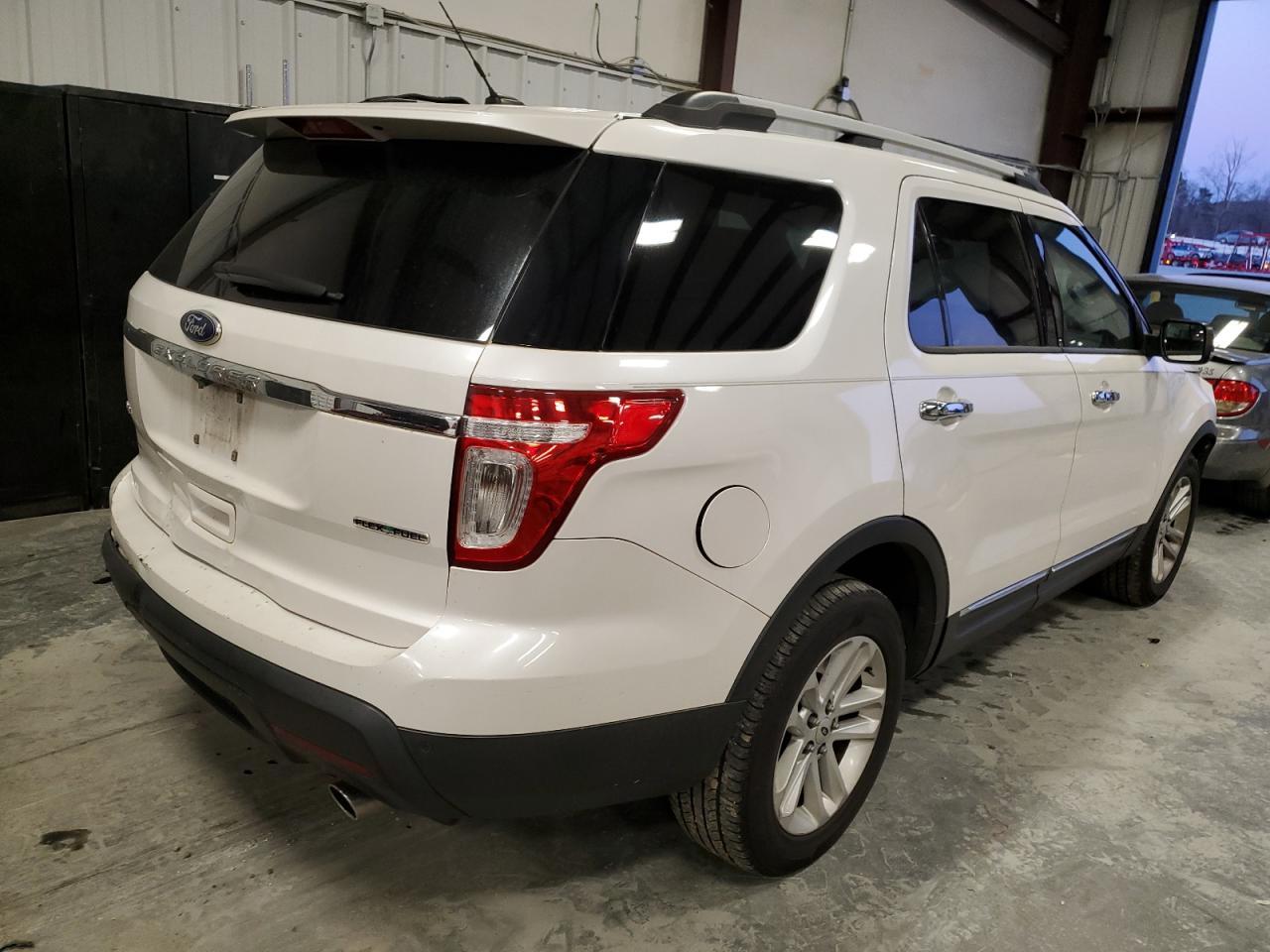 2013 FORD EXPLORER X - Фото 3
