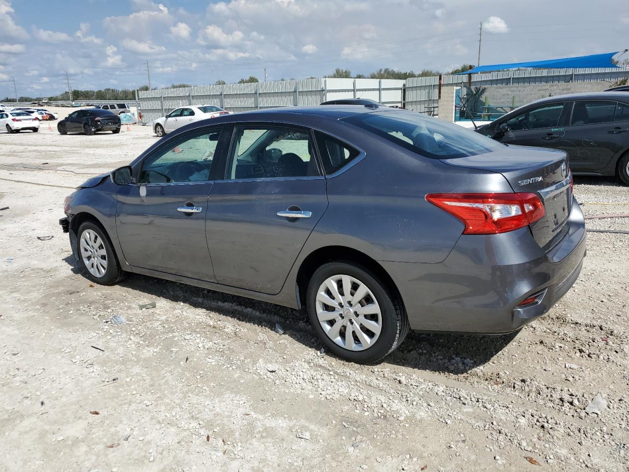 2017 NISSAN SENTRA S - Фото 2
