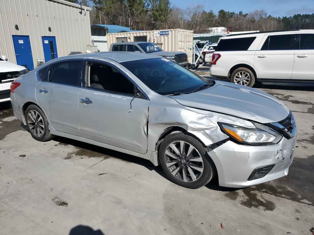 2017 NISSAN ALTIMA 2.5 - Image 4