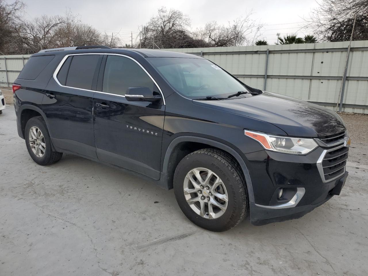 2018 CHEVROLET TRAVERSE L - Фото 4