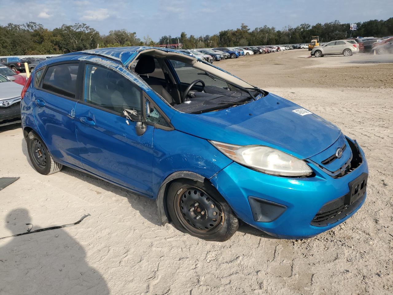 2013 FORD FIESTA SE - Фото 4