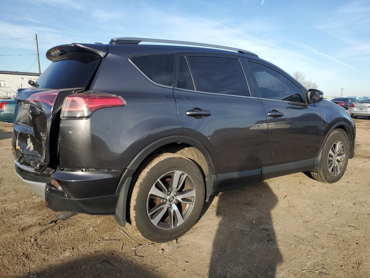 2017 TOYOTA RAV4 XLE - Фото 3