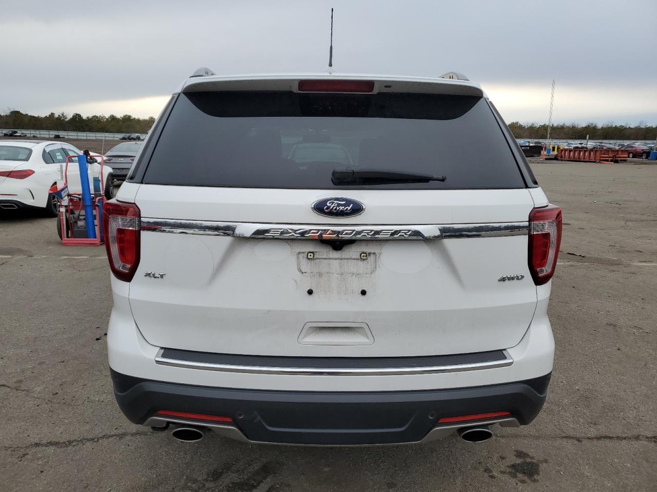2018 FORD EXPLORER X - Фото 6