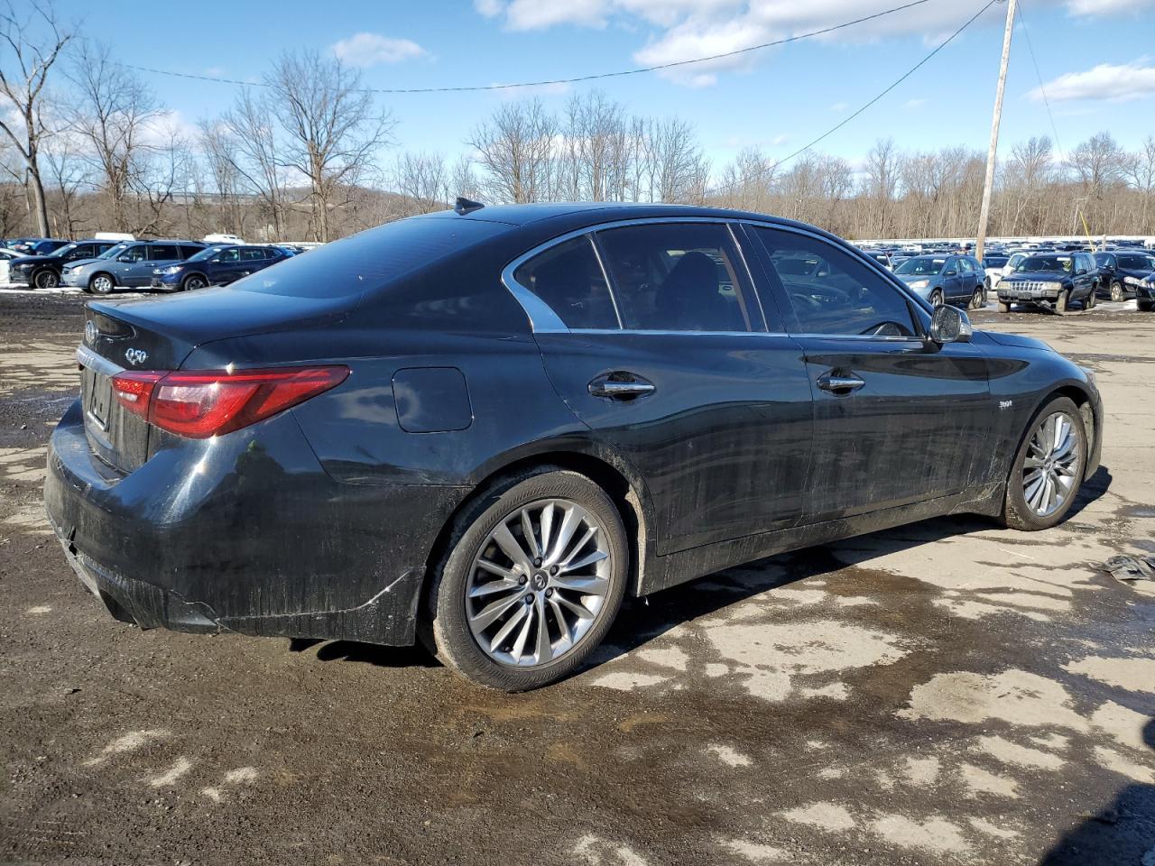 2018 INFINITI Q50 LUXE - Image 3