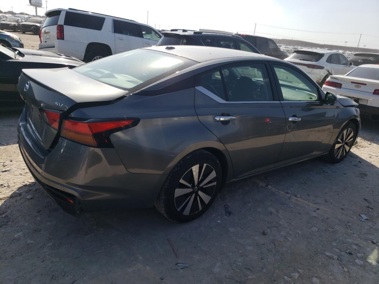 2022 NISSAN ALTIMA SV - Фото 3