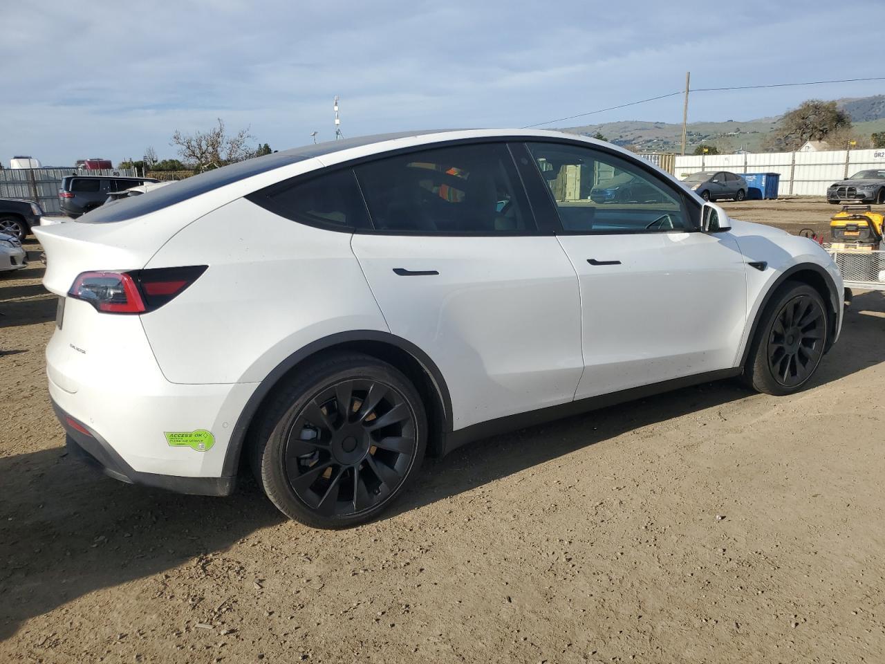 2022 TESLA MODEL Y - Image 3