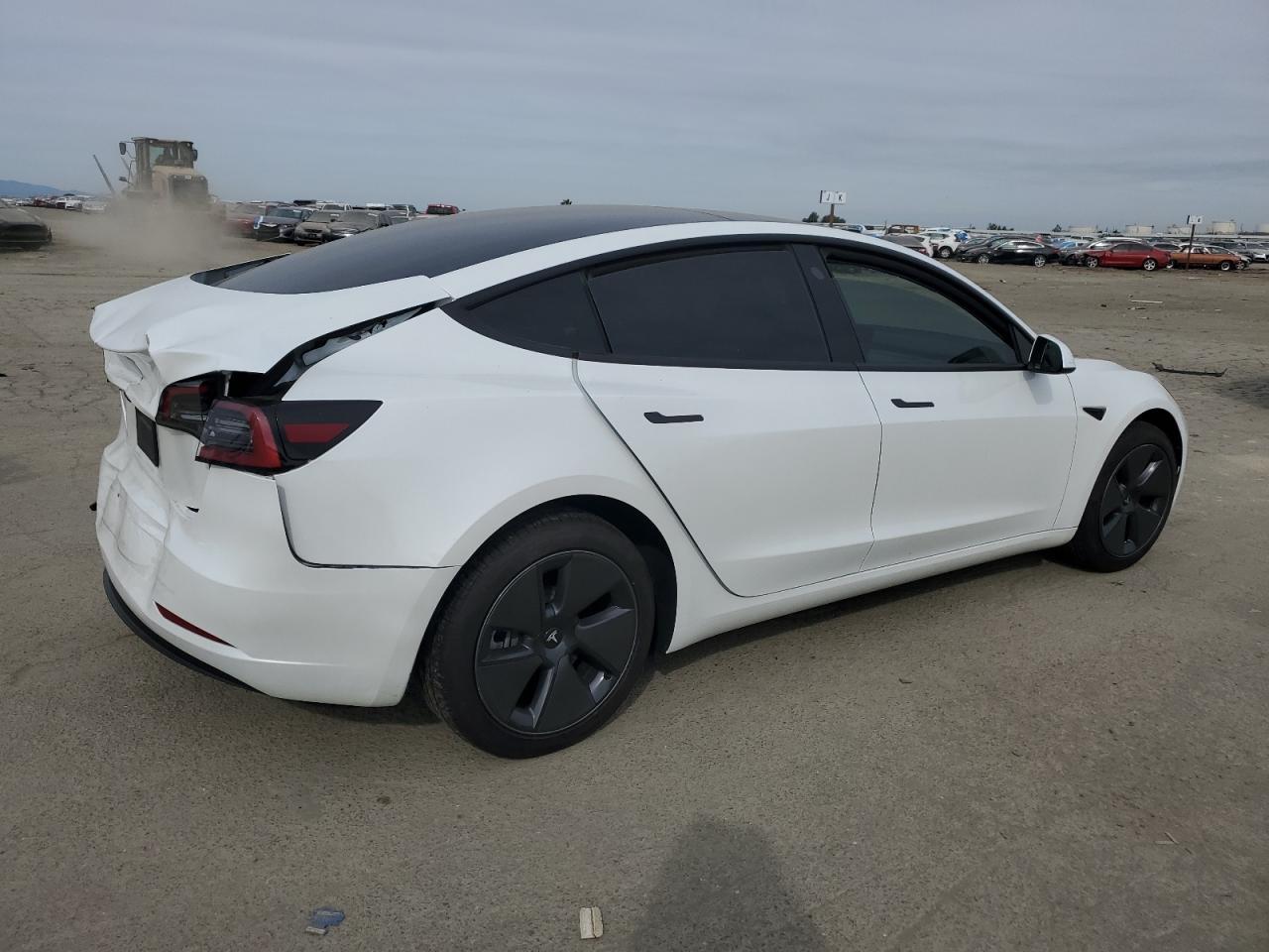 2023 TESLA MODEL 3 - Фото 3