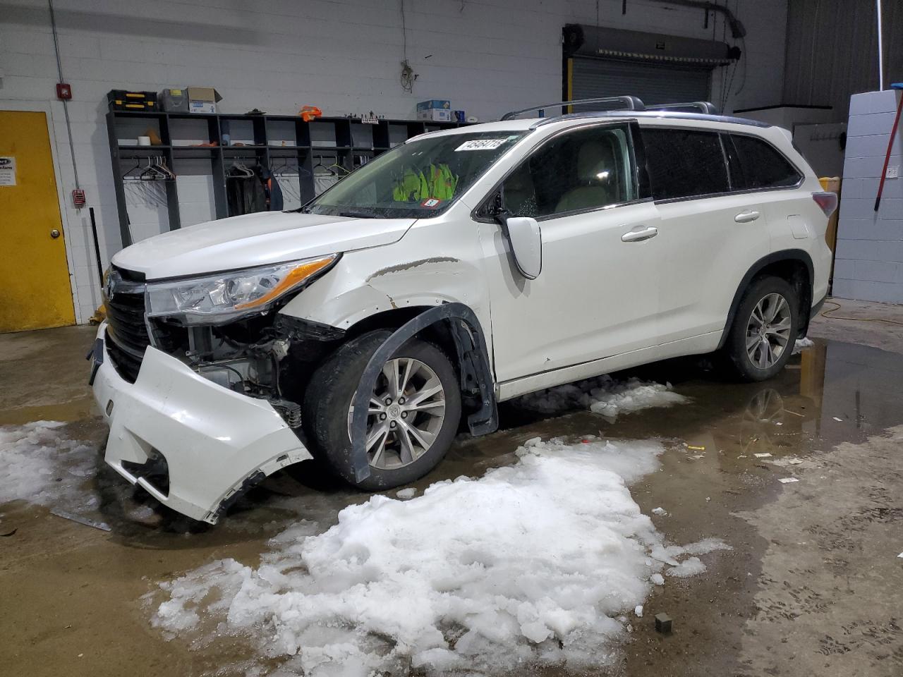 2014 TOYOTA HIGHLANDER