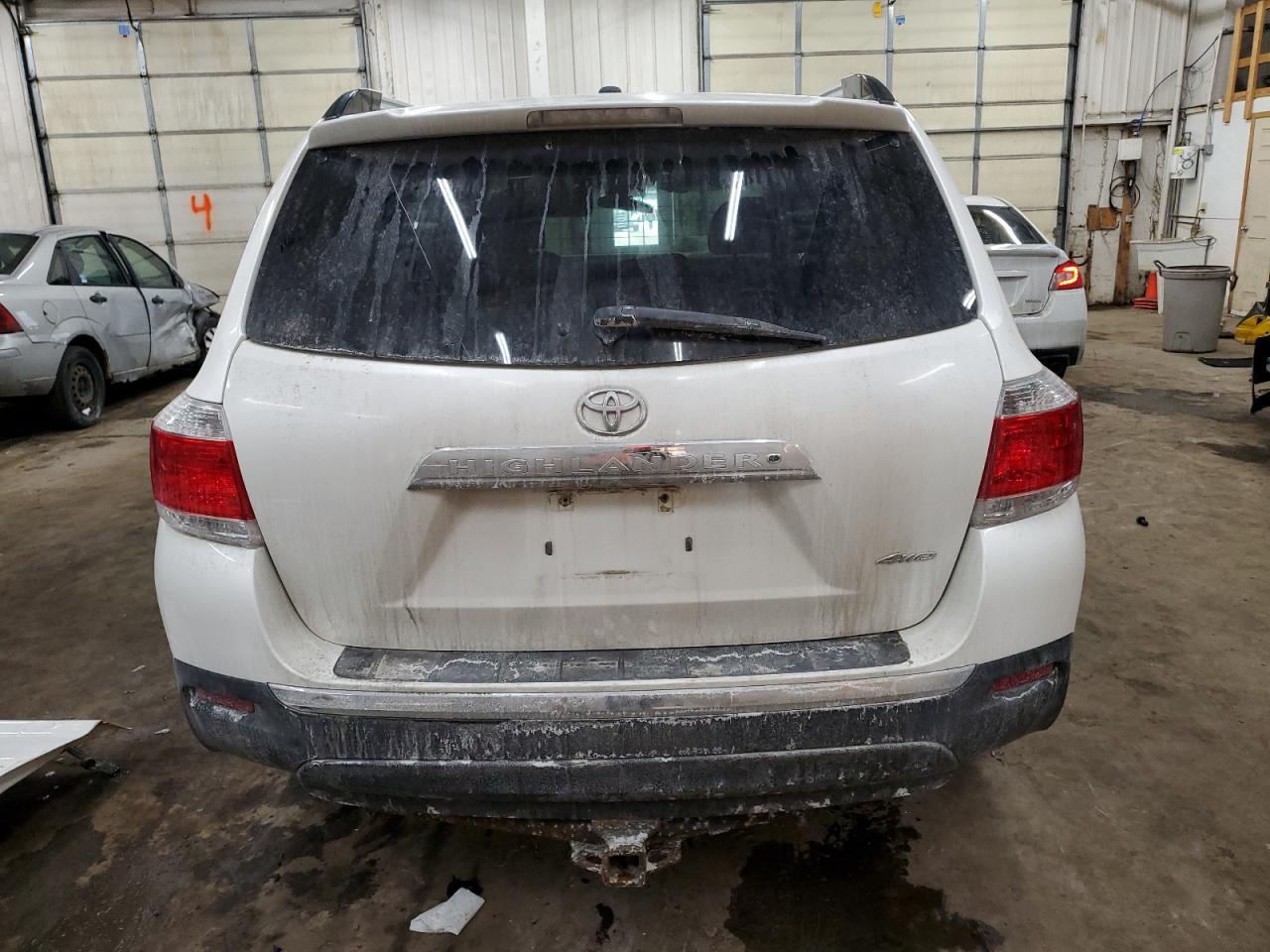 2011 TOYOTA HIGHLANDER - Image 6