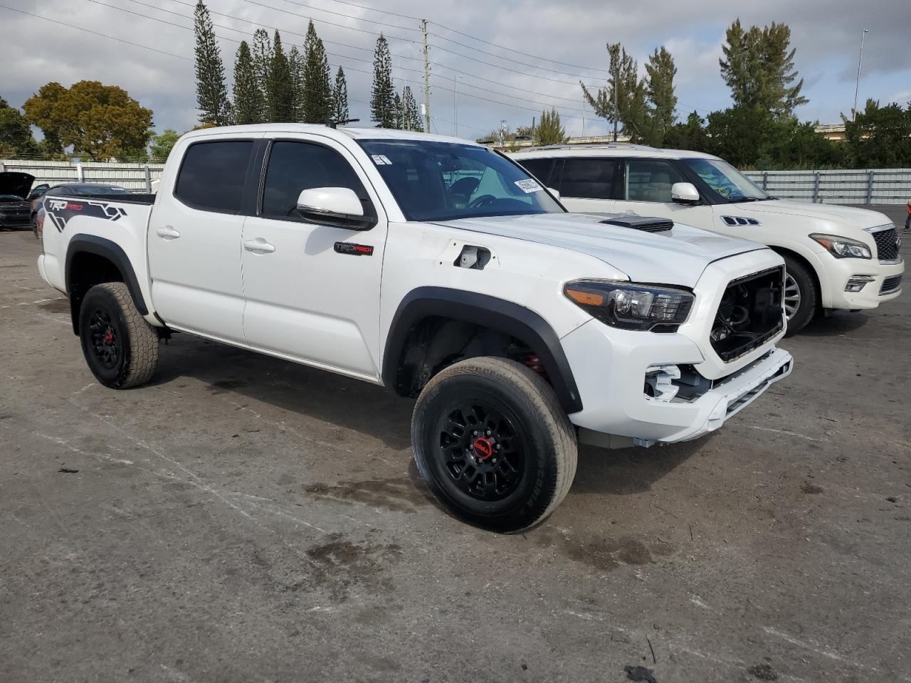 2019 TOYOTA TACOMA DOU - Фото 4