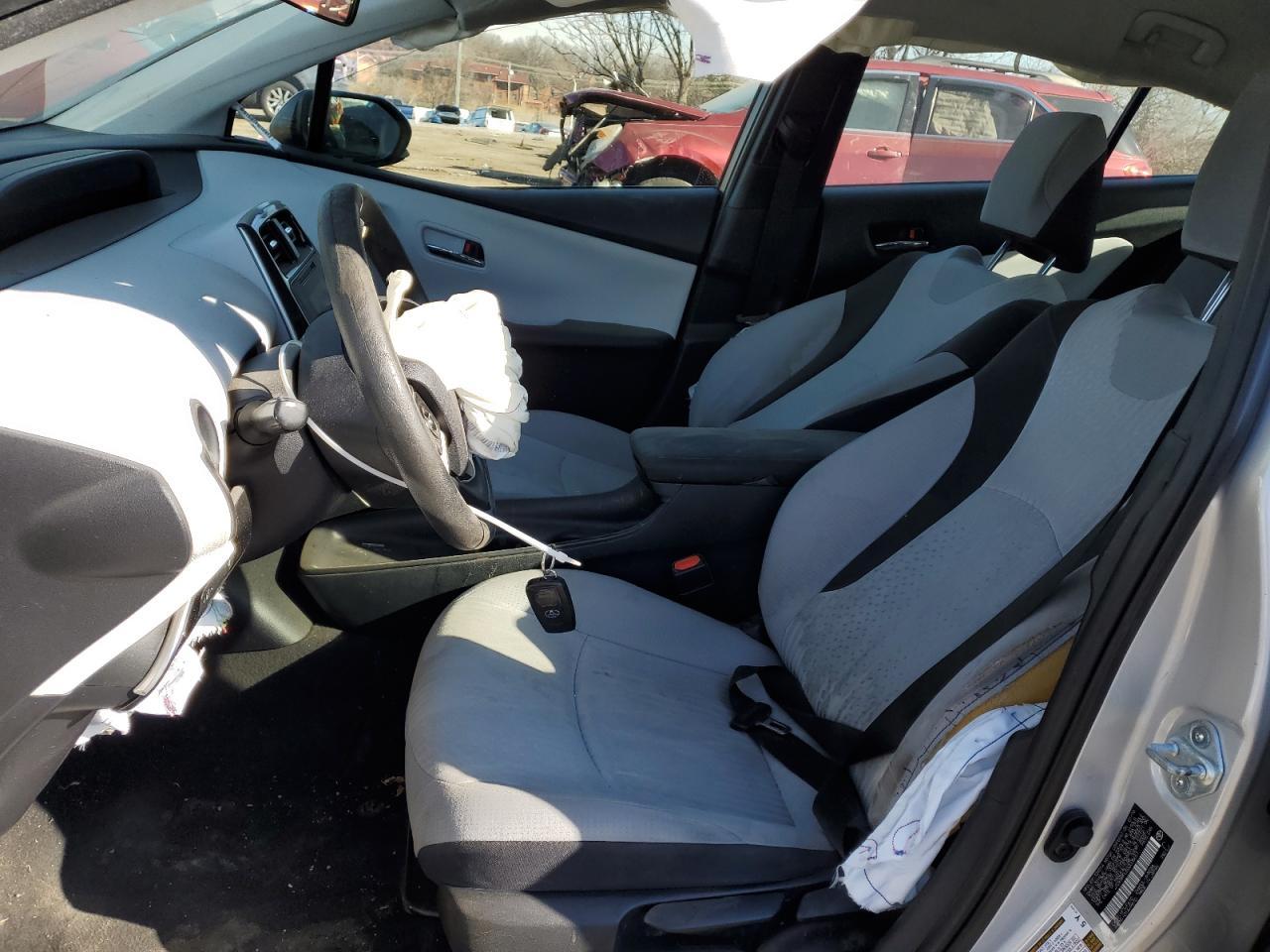 2016 TOYOTA PRIUS - Фото 7