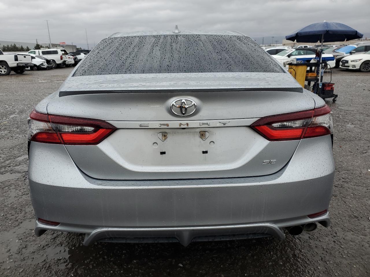 2021 TOYOTA CAMRY SE - Фото 6