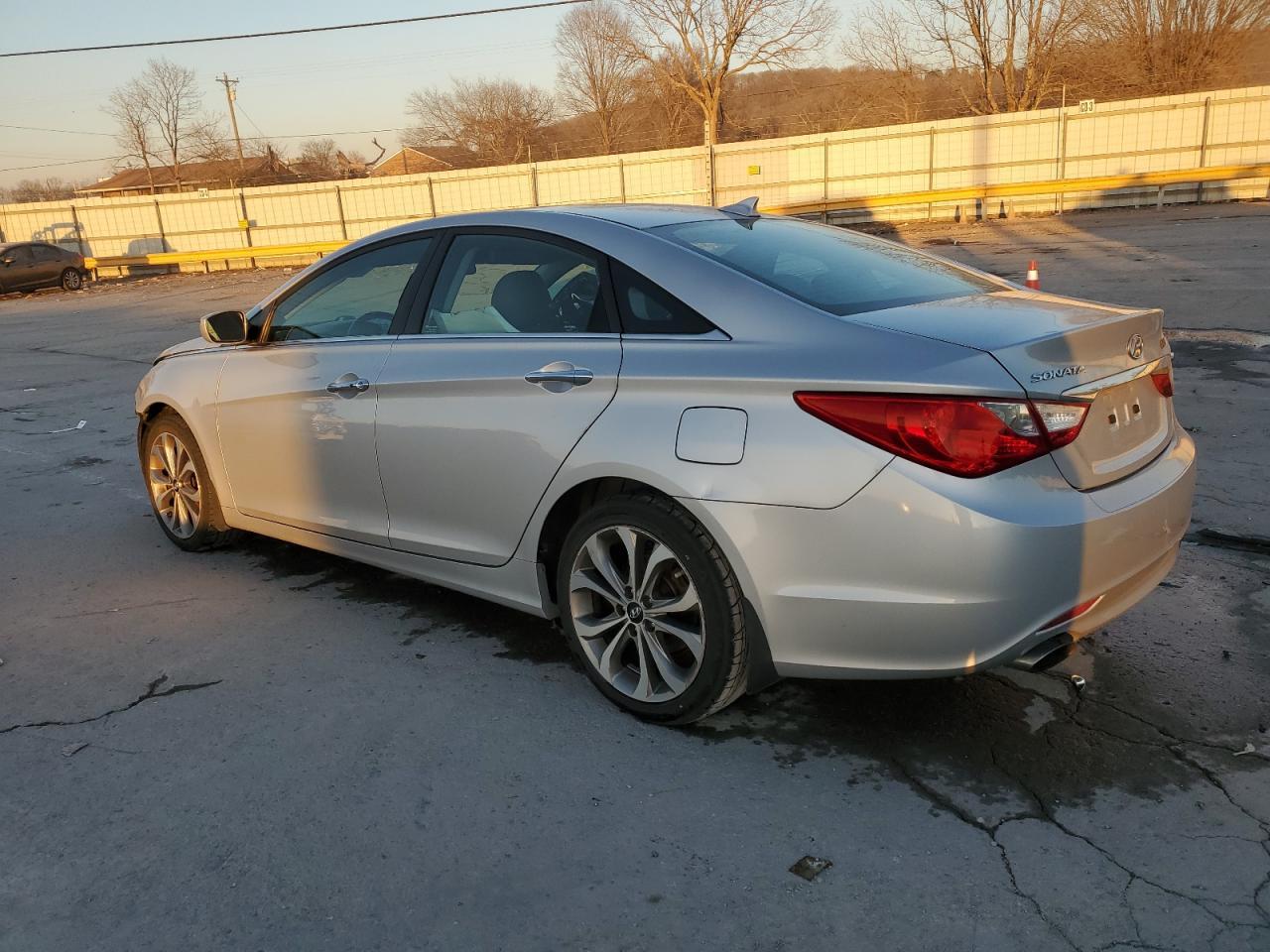 2013 HYUNDAI SONATA SE - Фото 2