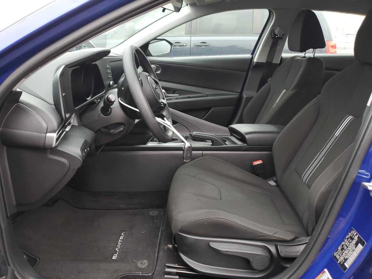 2023 HYUNDAI ELANTRA SE - Фото 7