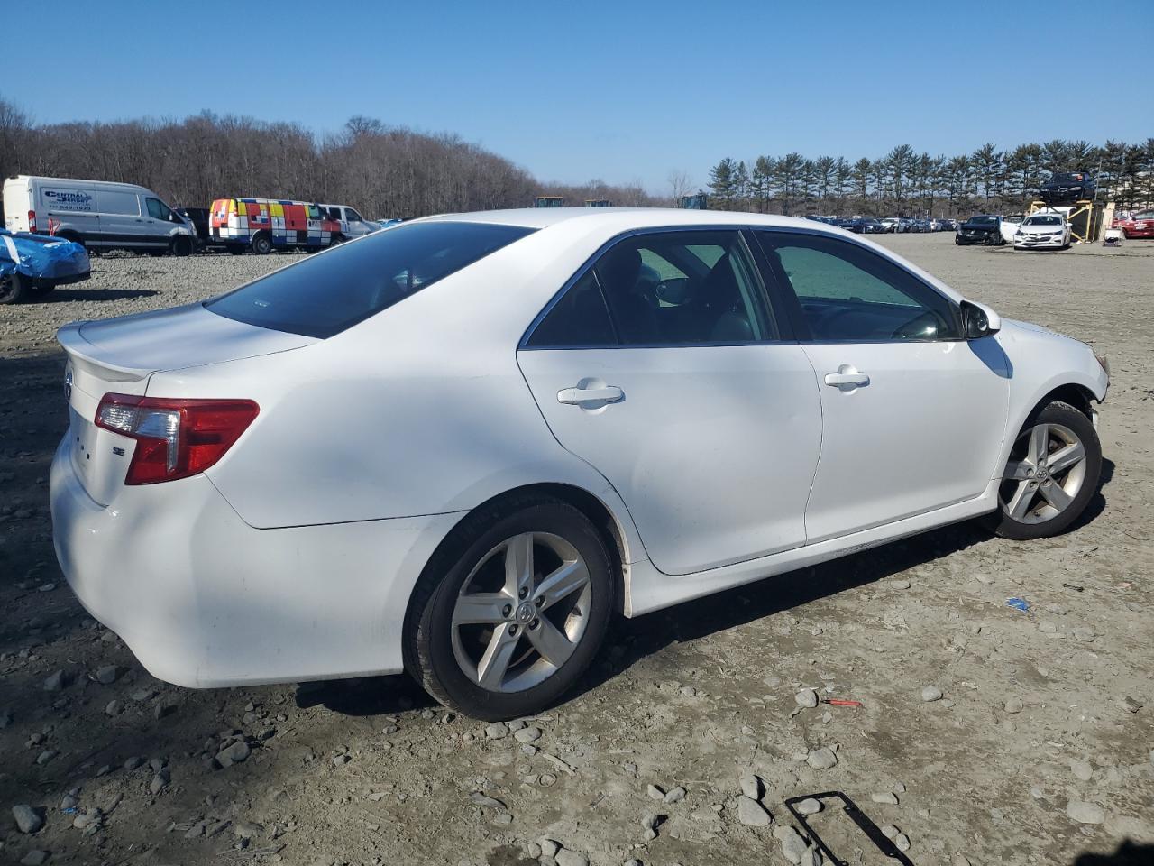 2014 TOYOTA CAMRY L - Image 3