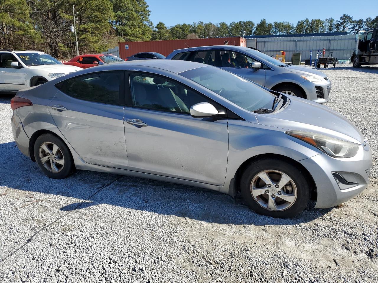 2015 HYUNDAI ELANTRA SE - Image 4