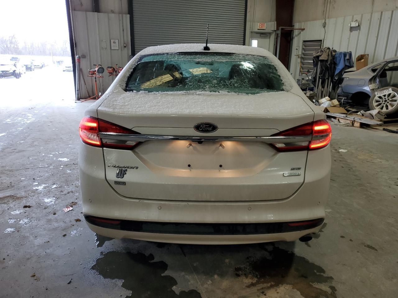 2017 FORD FUSION SE - Image 6