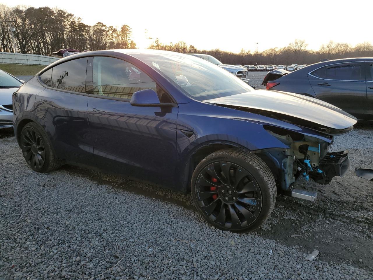2023 TESLA MODEL Y - Фото 4