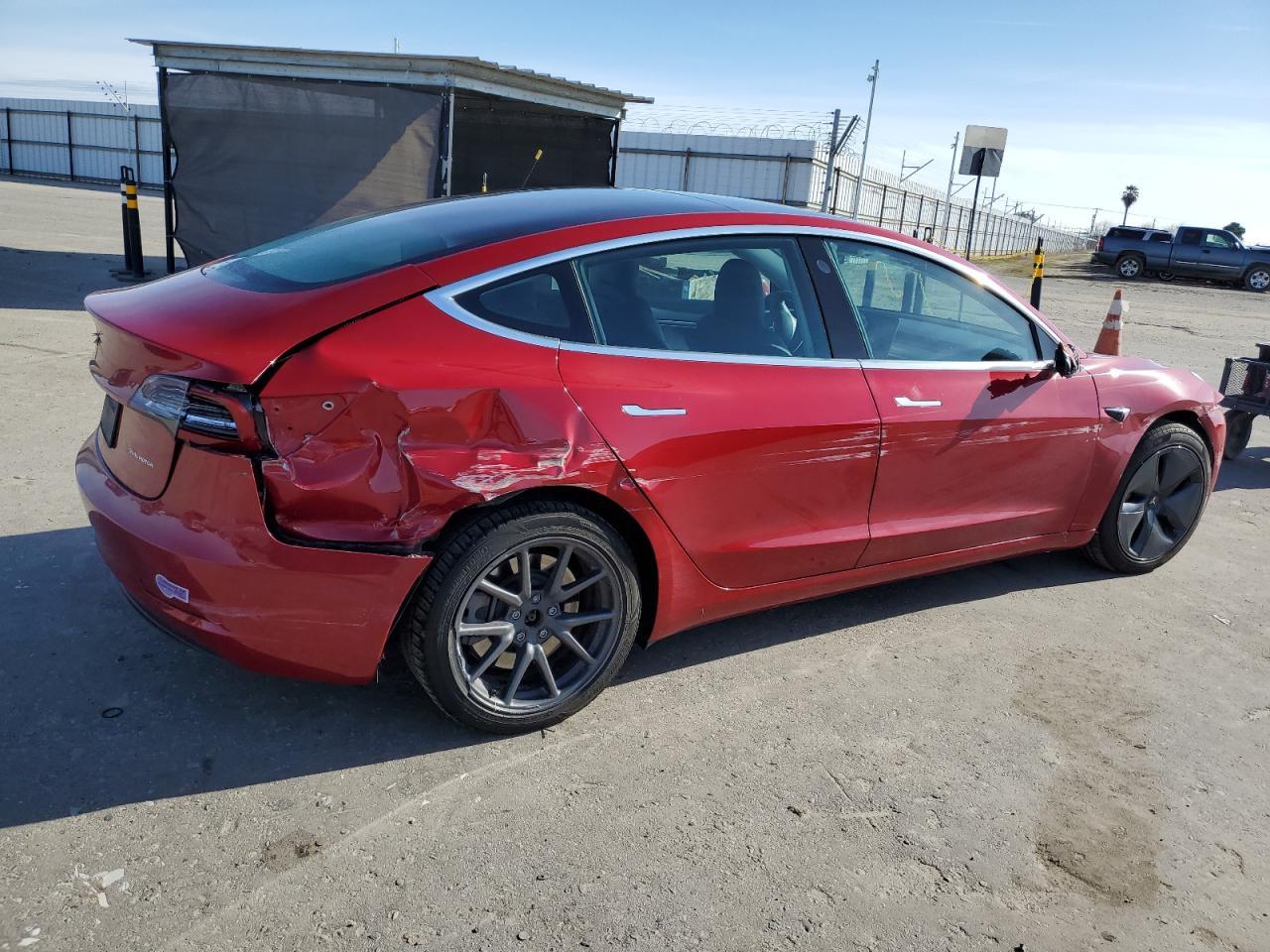 2019 TESLA MODEL 3 - Image 3