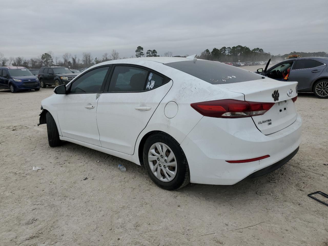 2018 HYUNDAI ELANTRA SE - Image 2
