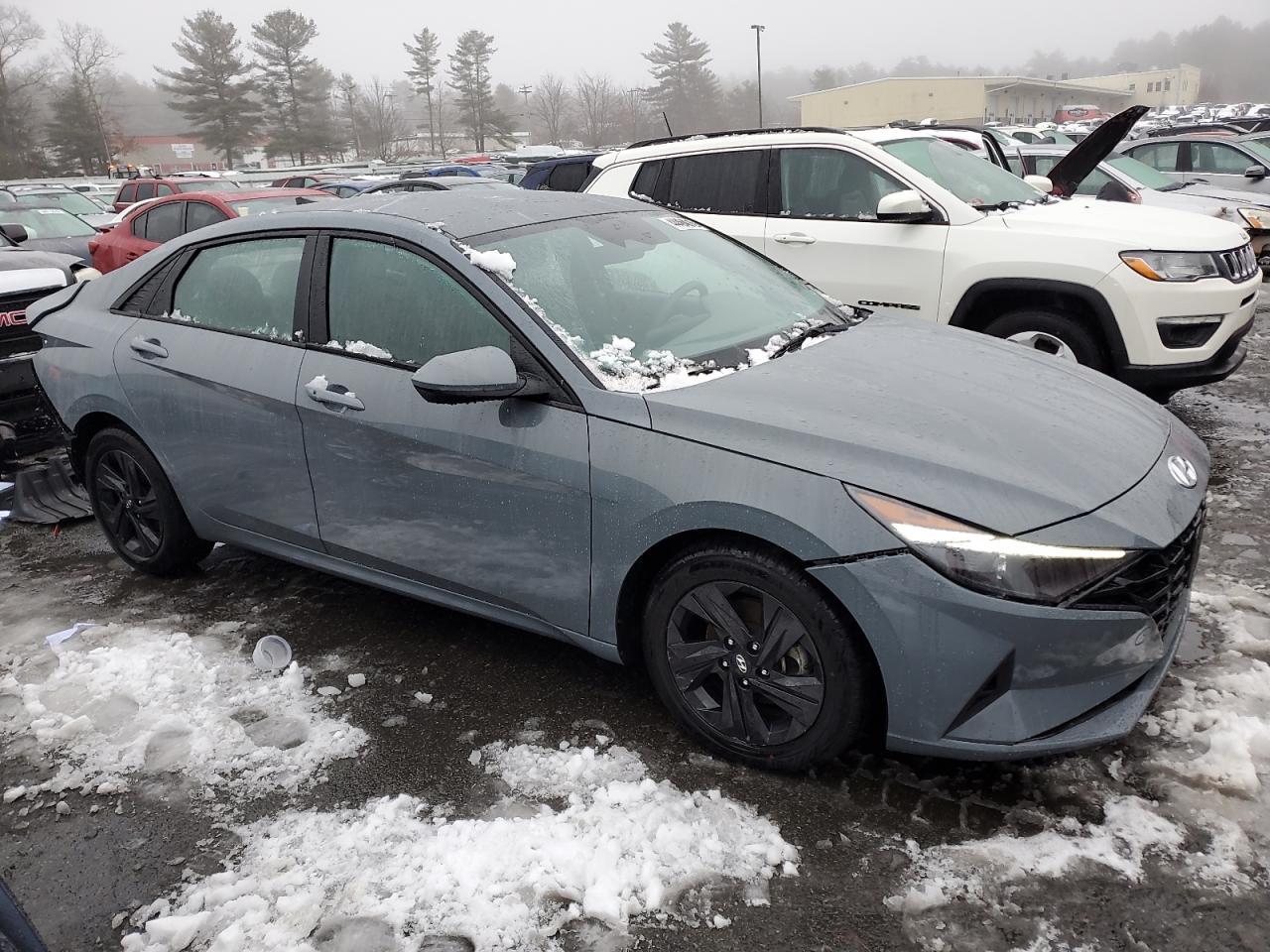 2023 HYUNDAI ELANTRA SE - Image 4