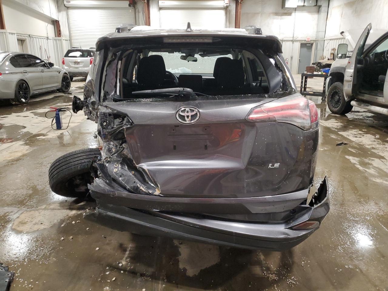 2018 TOYOTA RAV4 LE - Image 6