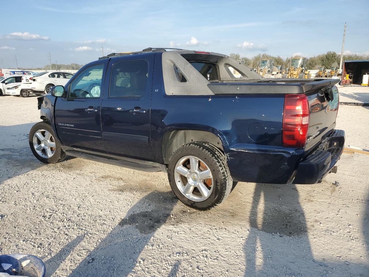 2012 CHEVROLET AVALANCHE - Фото 2