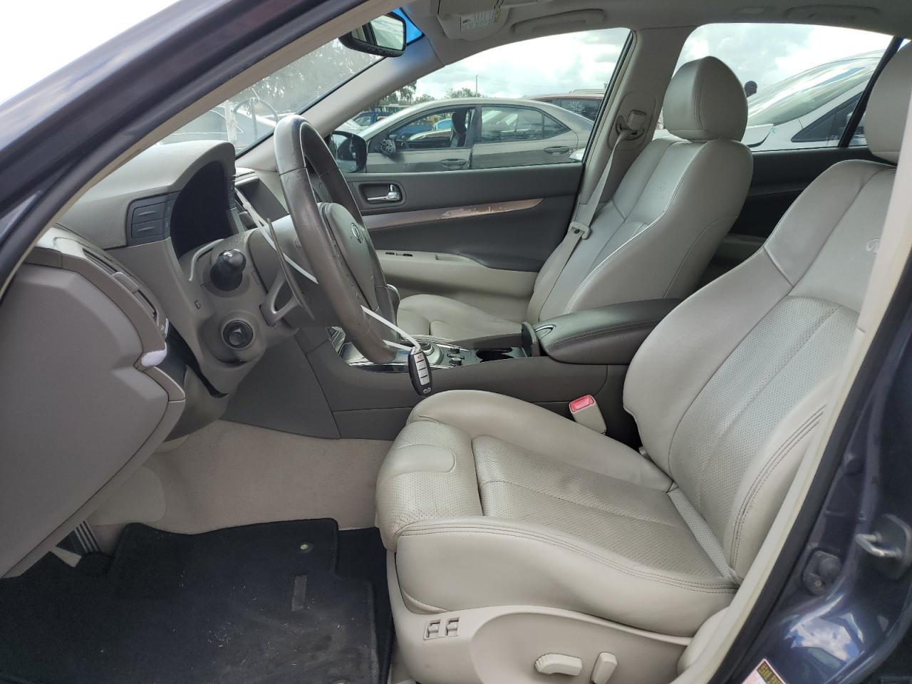 2012 INFINITI G37 - Image 7