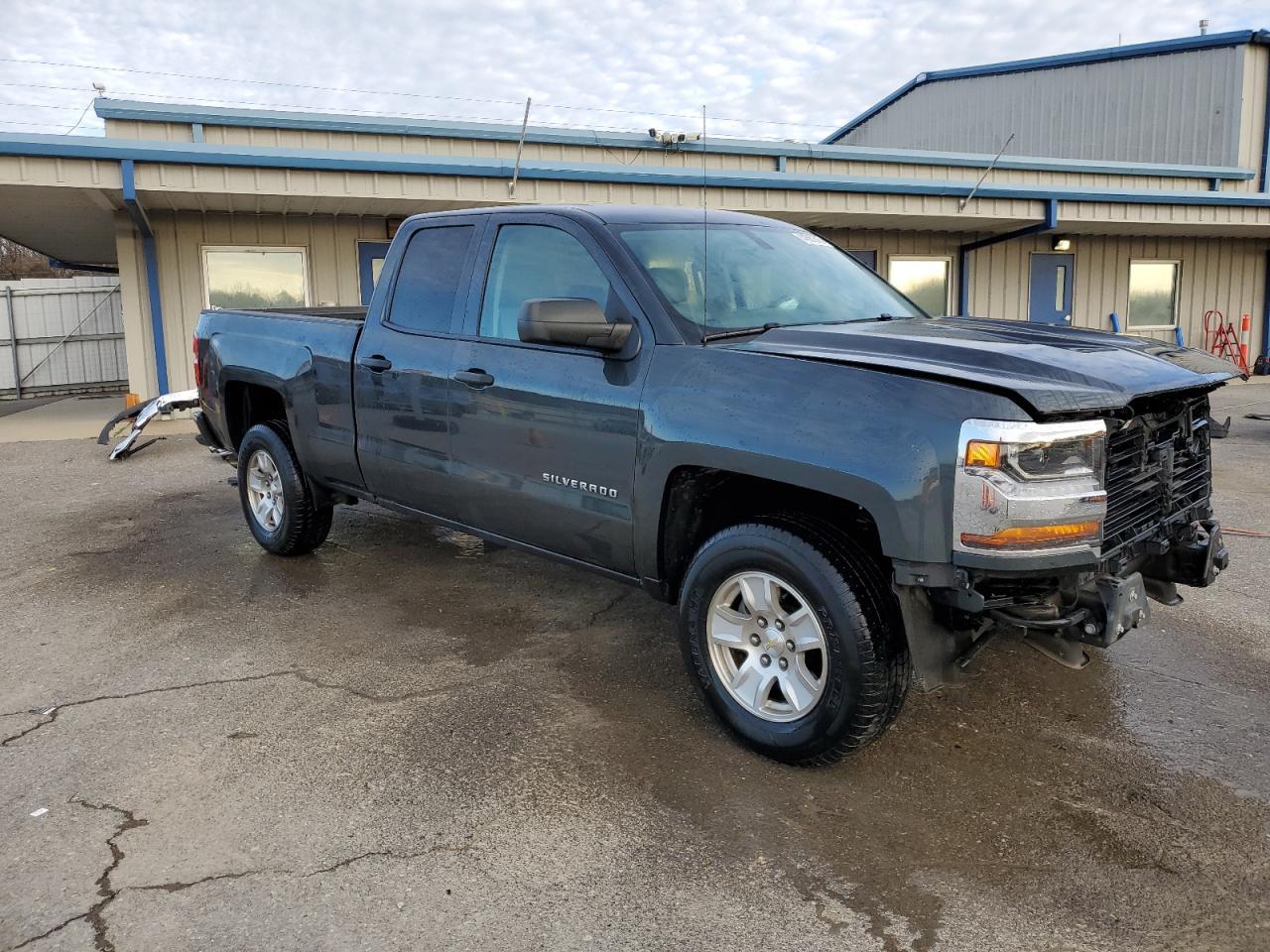 2018 CHEVROLET SILVERADO - Image 4
