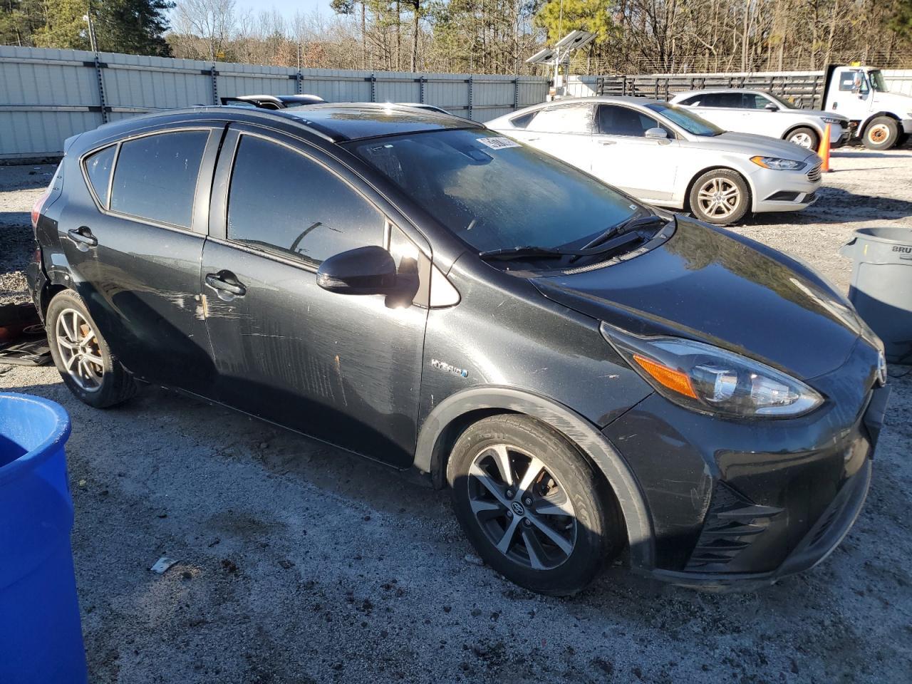 2018 TOYOTA PRIUS C - Image 4